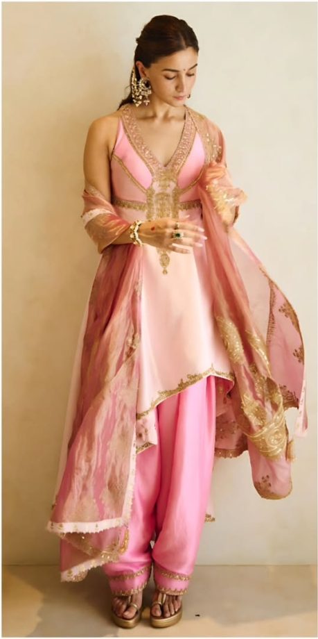 Alia Bhatt Makes A Pretty Statement In A House Of Masaba Pink Kurta Set 1