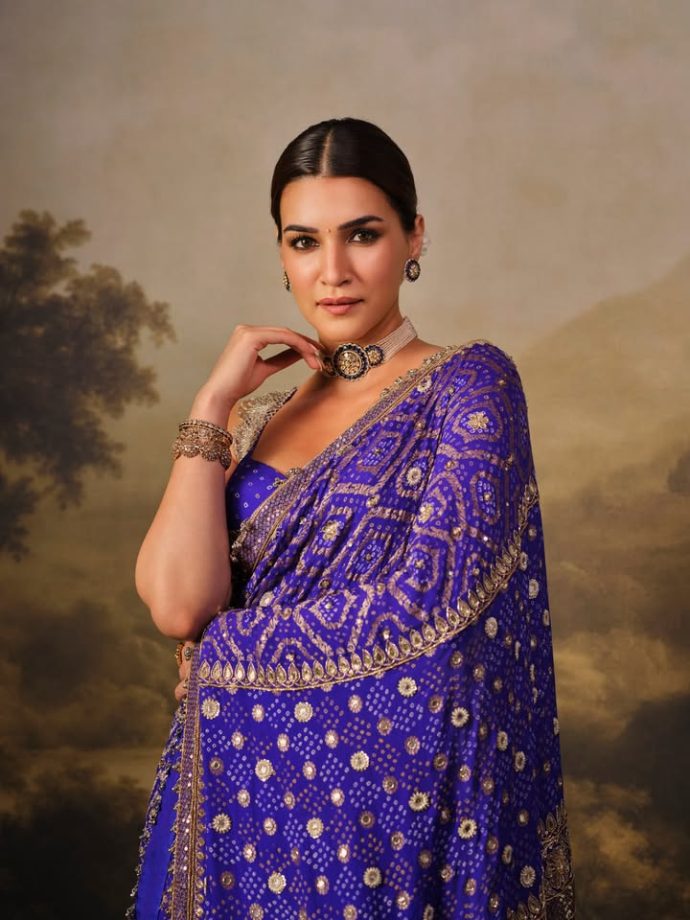 Ananya Panday, Kriti Sanon, Nupur Sanon Bandhani Sarees: 3 Festive Looks 1