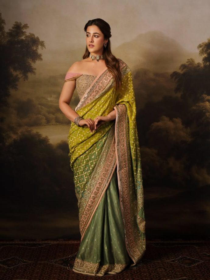 Ananya Panday, Kriti Sanon, Nupur Sanon Bandhani Sarees: 3 Festive Looks 1