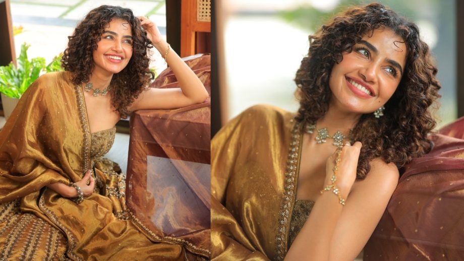 Anupama Parameswaran Golden Lehenga Set: Stunning Festive Look 1