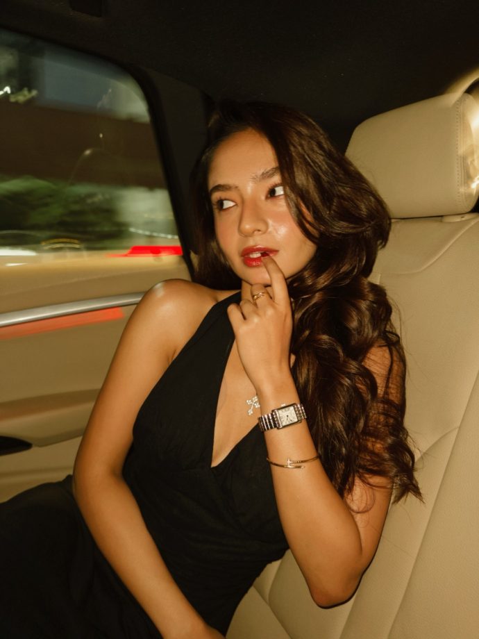 Anushka Sen Owns The Night In A Jaw-Dropping Black Halter Dress 1