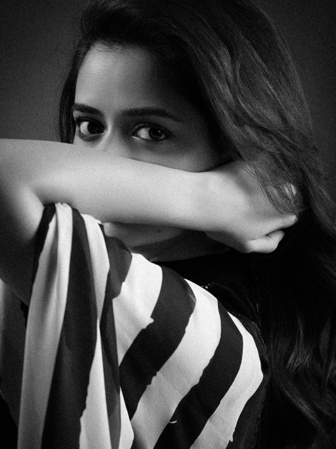 Ashika Ranganath’s Black-and-White Saree Look at Sardar 2 Pre-Release Event, Hyderabad 1