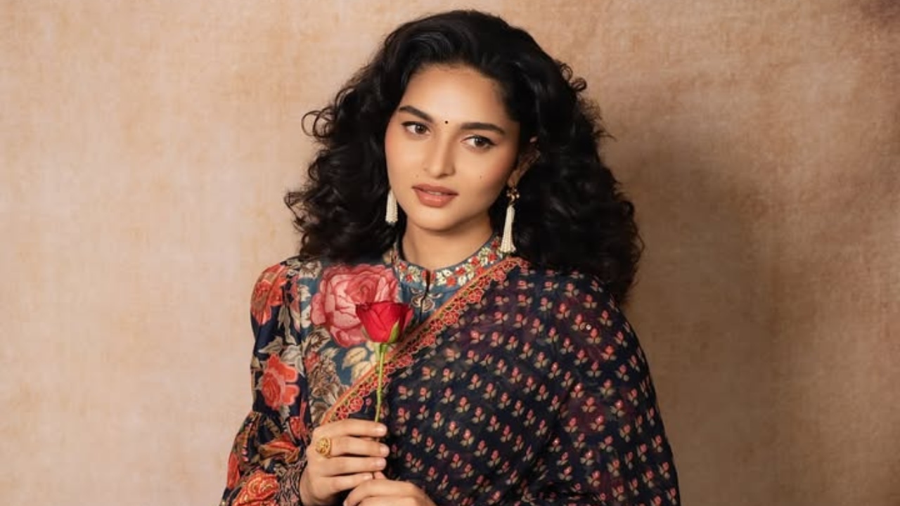 Kayadu Lohar Serves Vintage Charm: Floral Saree With A Statement Blouse