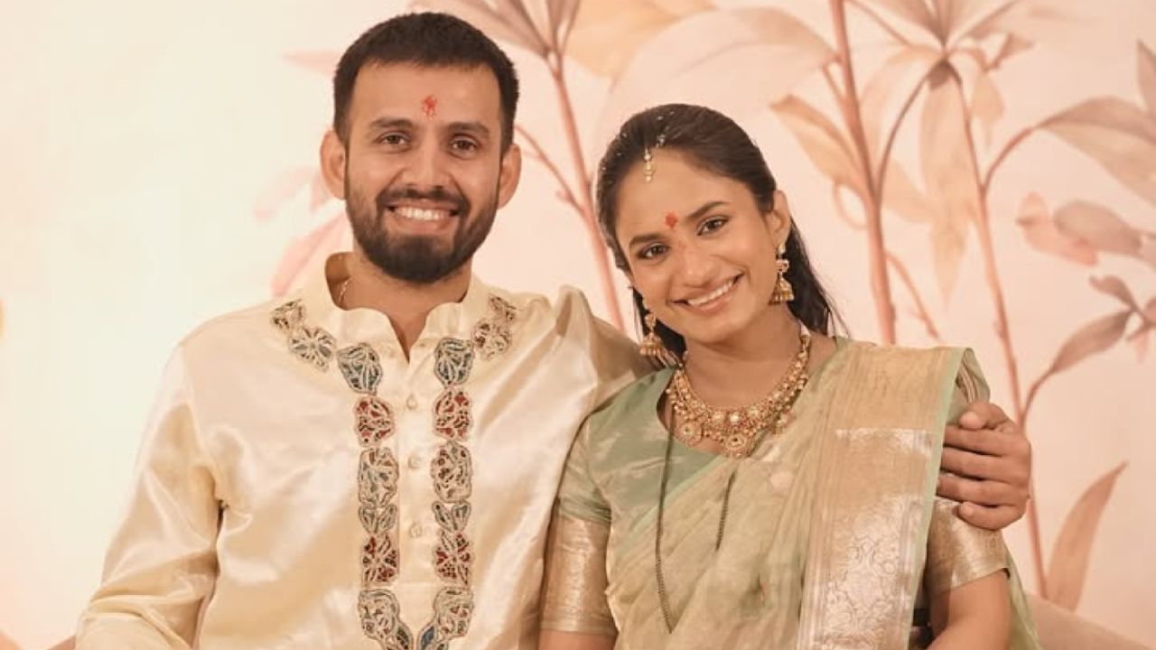 Cricketer Jitesh Sharma With Wife Shalaka Makeshwar Announces Pregnancy—See Dreamy Pictures 1