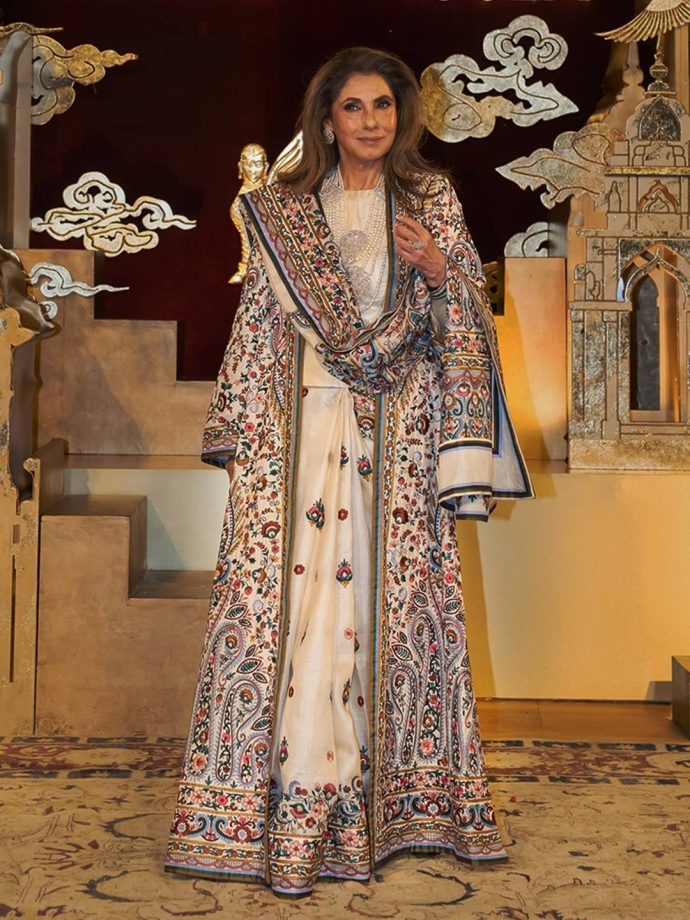 Dimple Kapadia Exudes Timeless Royalty In White At Abu Jani Sandeep Khosla 40th 1