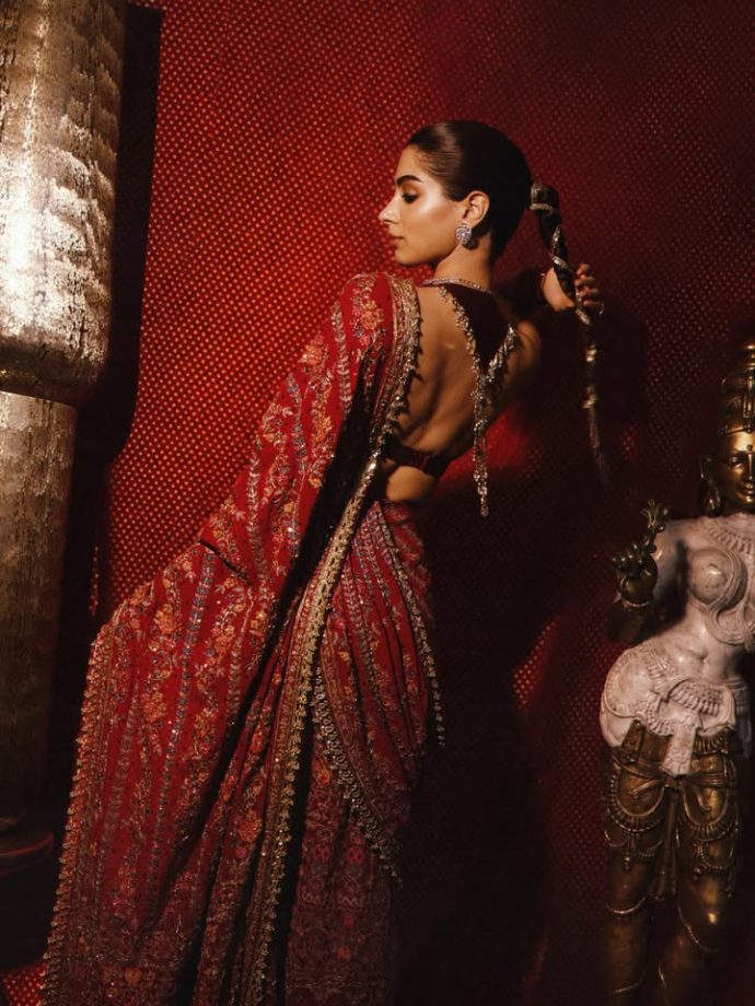 Gen Z Fashion Look: Khushi Kapoor, Shanaya Kapoor And More Serve Stunning Ganpati Fashion 1