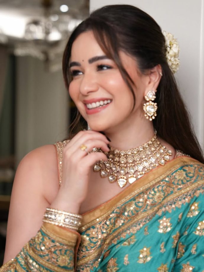 Gen Z Fashion Look: Khushi Kapoor, Shanaya Kapoor And More Serve Stunning Ganpati Fashion 1