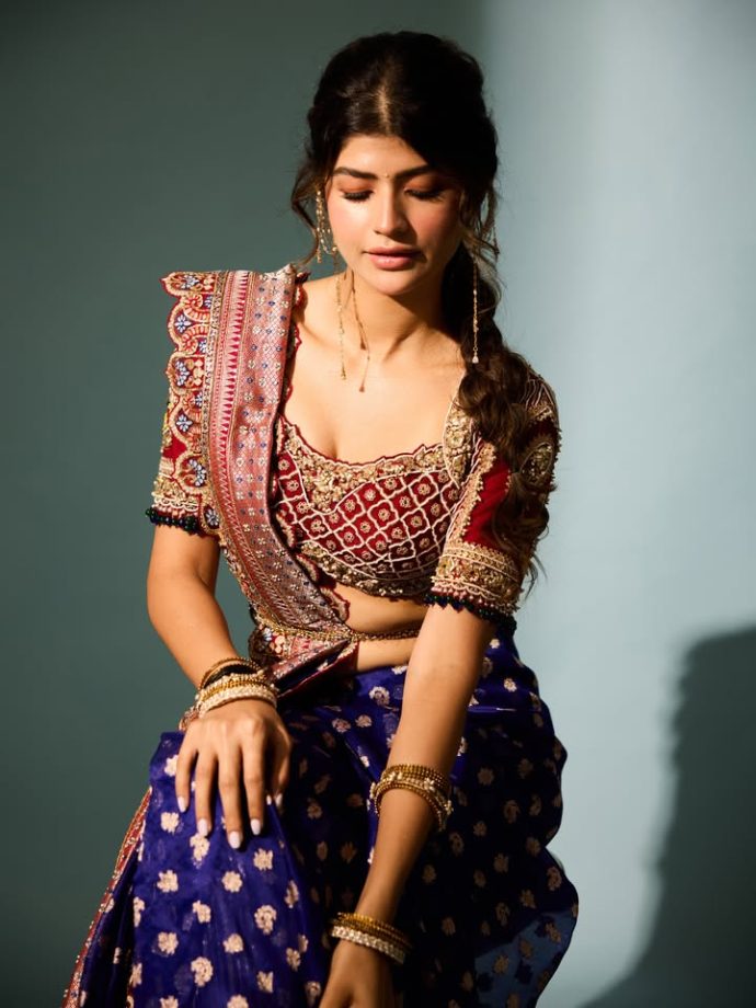 Gen Z Fashion Look: Khushi Kapoor, Shanaya Kapoor And More Serve Stunning Ganpati Fashion 1