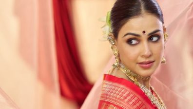 Genelia Deshmukh Paithani Saree: Navrang Festive Elegance