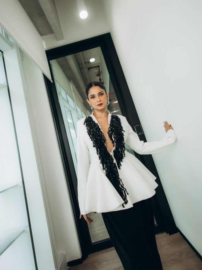 Jennifer Winget Shaque Trailer Launch Look 1