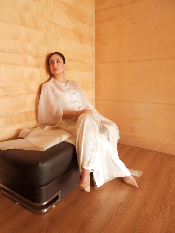 Kareena Kapoor Khan White Look: Elegant Minimal Style For Daayra Launch 1