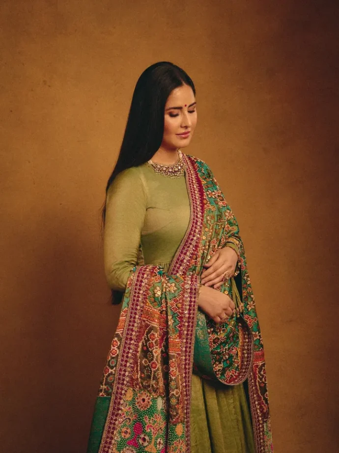 Katrina Kaif Ganpati Look: Green Anarkali, Multicolored Dupatta 1