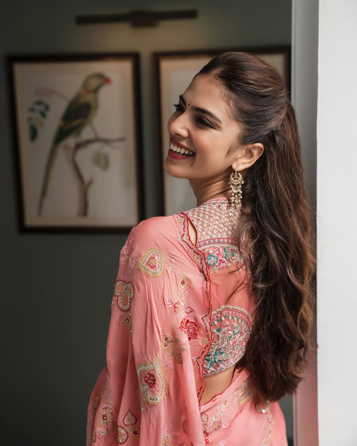 Malavika Mohanan’s Dreamy Peach Floral Saree & Halter-Neck Blouse 1