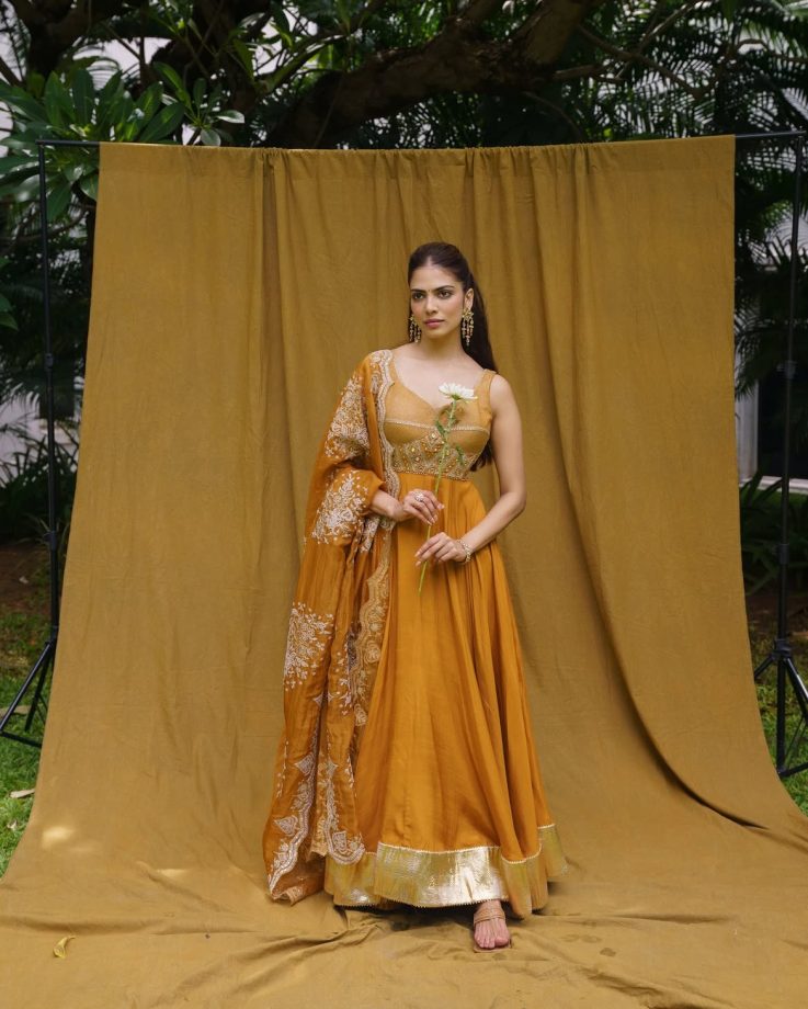 Malavika Mohanan’s Mustard Yellow Anarkali Set With Embroidered Dupatta 1