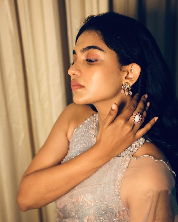 Malayalam Actress Mamitha Baiju’s Saree Collection Is A Dream, From Floral Designer Drapes To Classic Silk Sarees 1