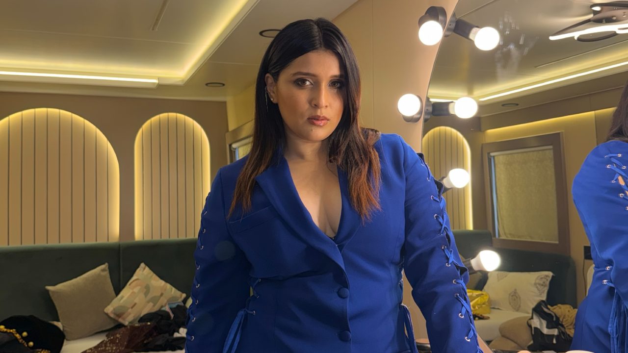 Mannara Chopra Gets Yelled At Over Parking—Here's How The Actress Reacted 1
