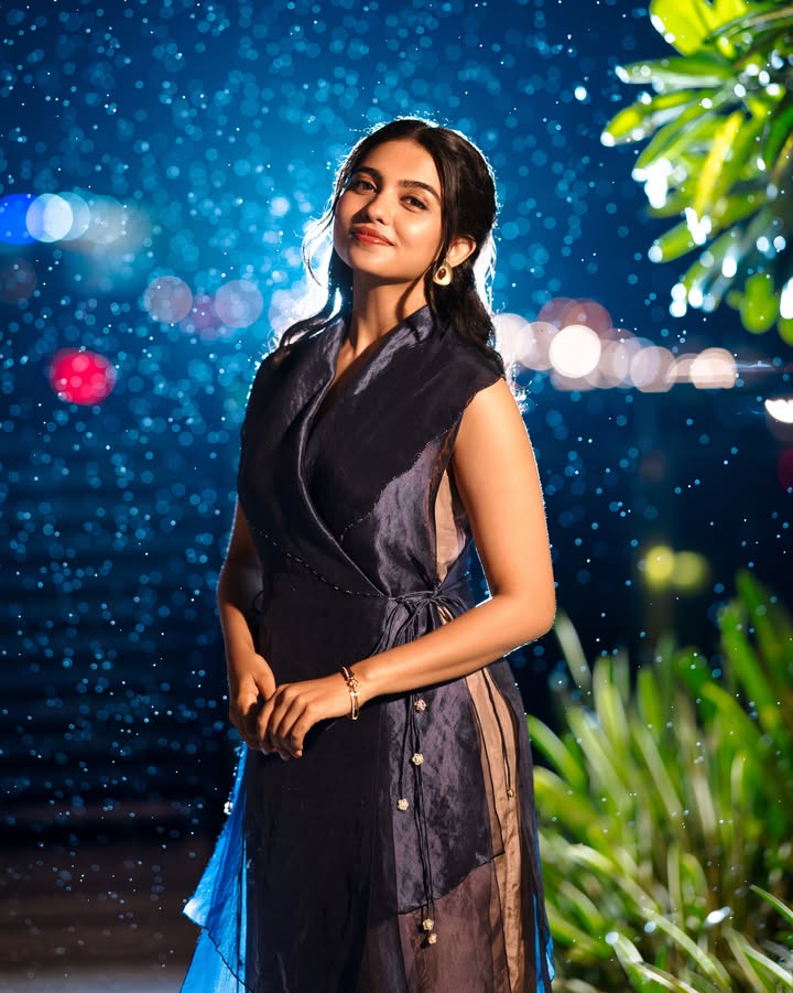 Mollywood Actresses Mamitha Baiju, Priyamani Raj & Sneha Serve Three Distinct Fashion Looks 1