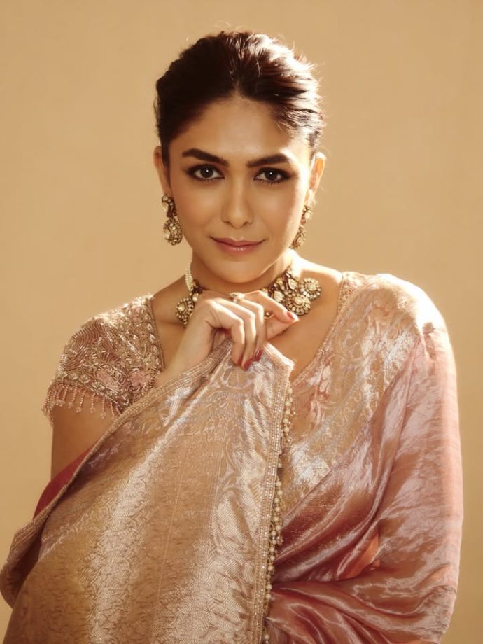 Mrunal Thakur Channels Royal Festive Glam in Mauve Tissue Saree: Ornate Choker & Drop Earrings 1