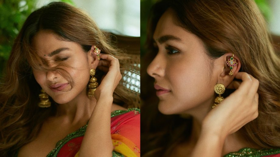 Mrunal Thakur Sarees For Ganpati Puja: 4 Traditional Looks To Bookmark For The Festive Season 1