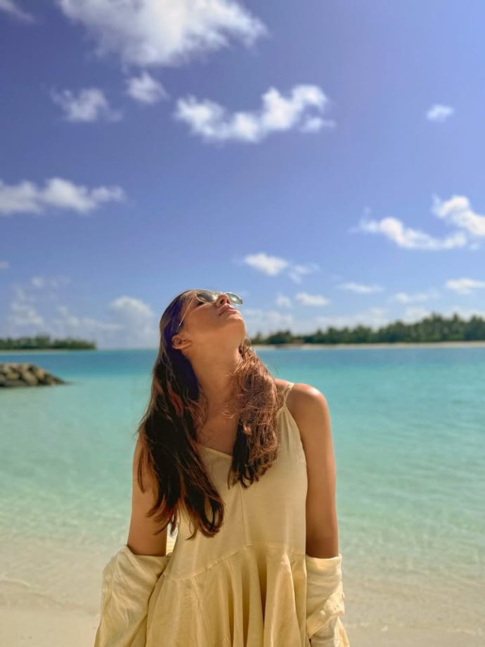 Nayanthara’s Hottest Beach Look: Actress Sizzles In A Dreamy Butter Yellow Dress 1