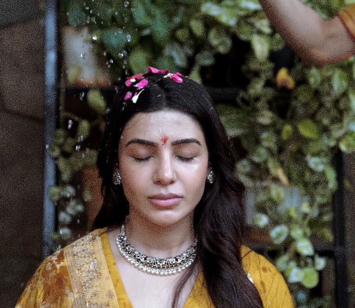 Peek Into Samantha Ruth Prabhu's Baby Shower: Showering Rose Petals, Traditional Rituals To Sacred Chants 1