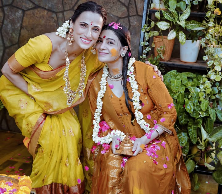 Peek Into Samantha Ruth Prabhu's Baby Shower: Showering Rose Petals, Traditional Rituals To Sacred Chants 1