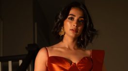 Pooja Hegde’s Smokey Eyes With Rustic Tint