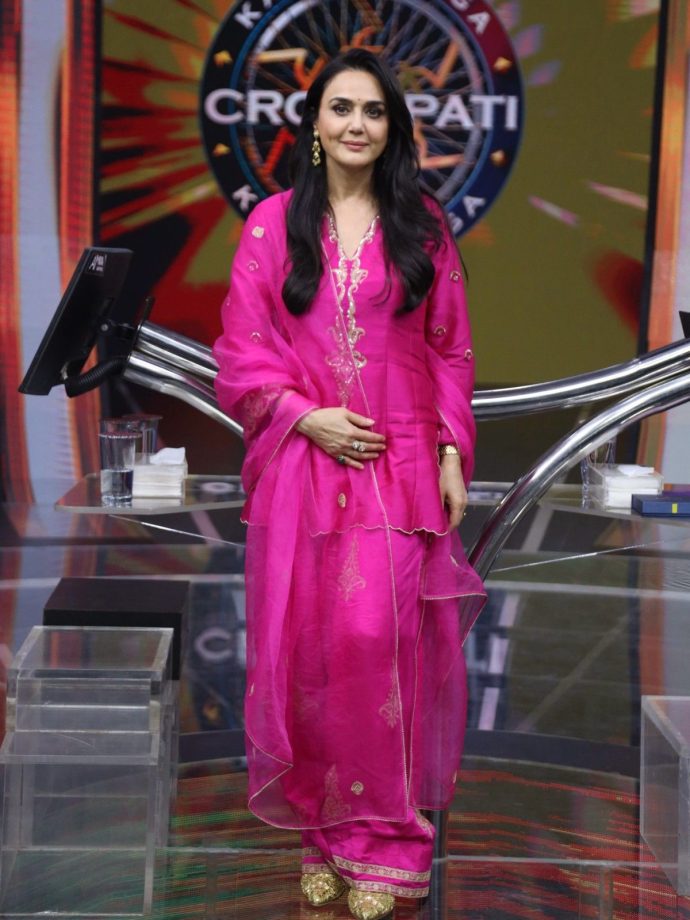 Preity Zinta’s Pink Kurta Set Gets A Golden Glam Makeover 1