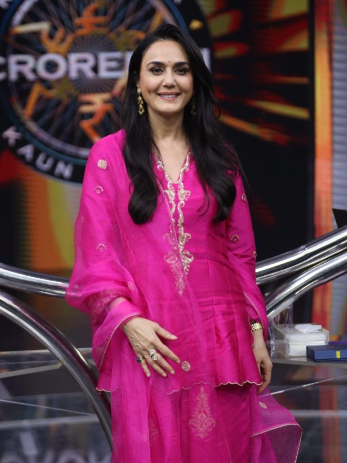 Preity Zinta’s Pink Kurta Set Gets A Golden Glam Makeover 1