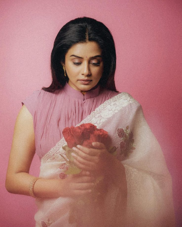 Priya Mani Raj Floral Saree With A Pretty Pleated High Neck Blouse 1