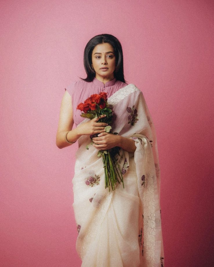 Priya Mani Raj Floral Saree With A Pretty Pleated High Neck Blouse 1