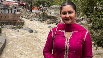 Rashami Desai Begins Her Sayoneee Journey with Neem Karoli Baba’s Blessings; Says, “There Couldn’t Have Been a Better Time”