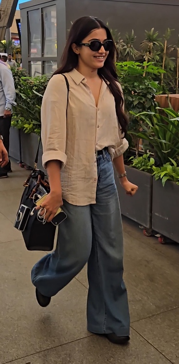 Rashmika Mandanna Nails Casual Airport Style 1