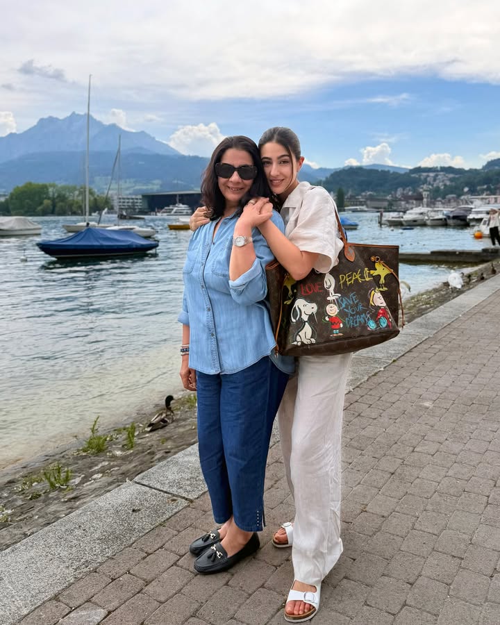 Sara Ali Khan Shares Swiss Alps Diaries With Mom Amrita Singh, From Cool Travel Fits To Breathtaking Views 1