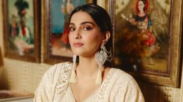 Sonam Kapoor’s Classic White Anarkali by Abu Jani Sandeep Khosla