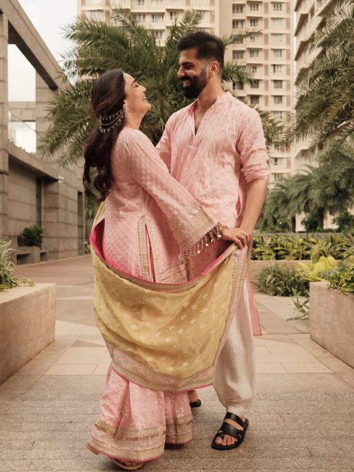 Surbhi Jyoti’s Pink Ethnic Look Is A Dreamy Ganesh Festival Look 1