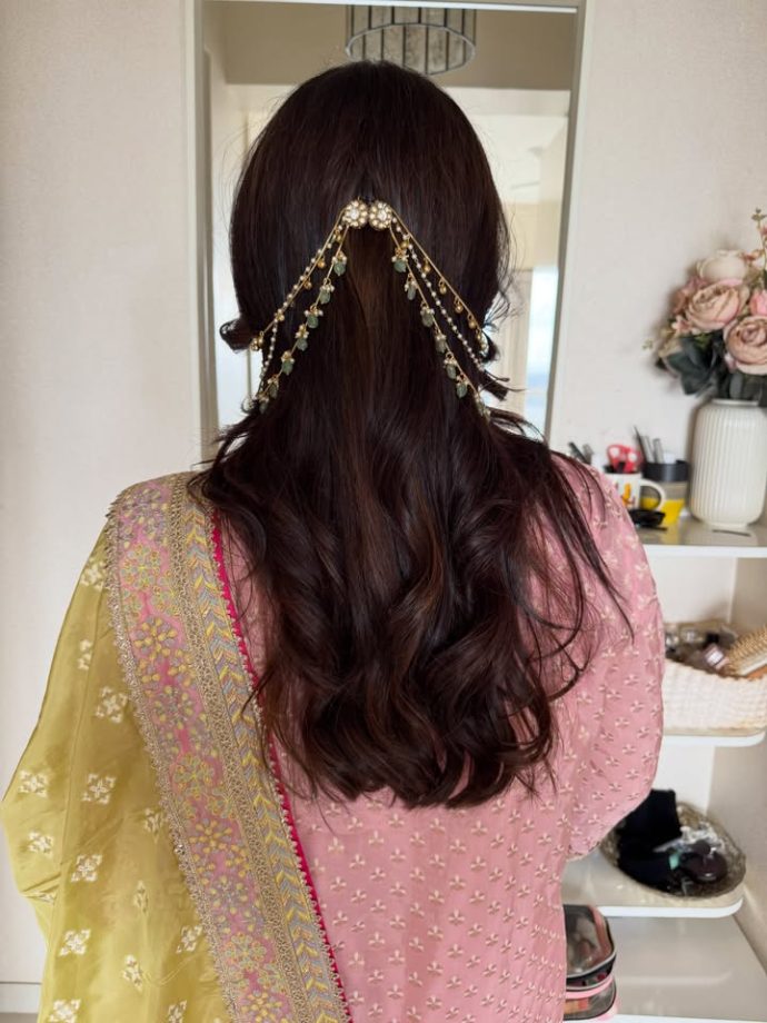 Surbhi Jyoti’s Pink Ethnic Look Is A Dreamy Ganesh Festival Look 1