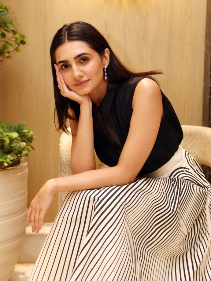 Vedika Pinto’s Striking Skirt Steals The Spotlight 1
