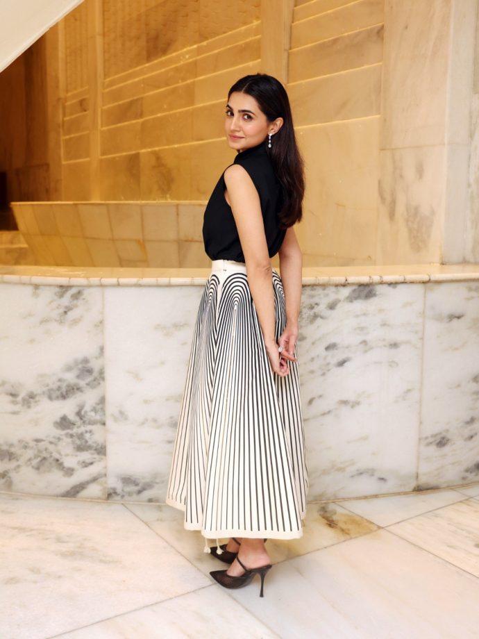 Vedika Pinto’s Striking Skirt Steals The Spotlight 1