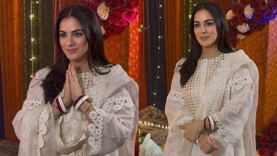 After Kyunki 2 Finale, Ektaa Kapoor Teases New Show As Gaurav Khanna And Shraddha Arya Perform Durga Puja 1