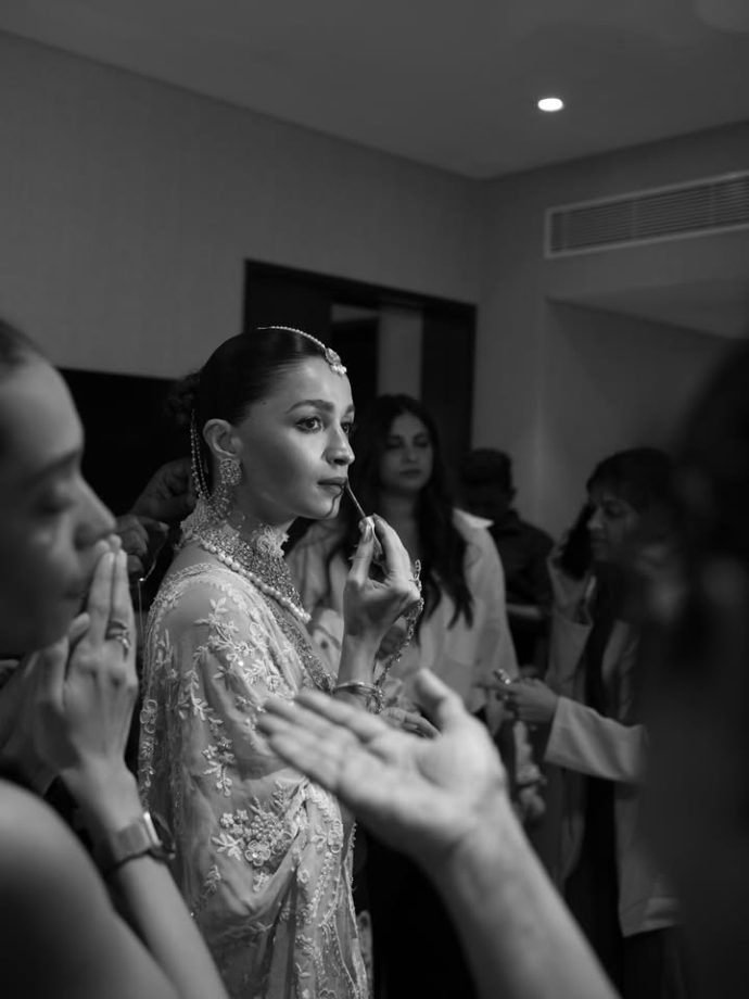 Alia Bhatt Captivates as Showstopper in a Handcrafted Ivory Saree With Regal Pearl Jewellery 1