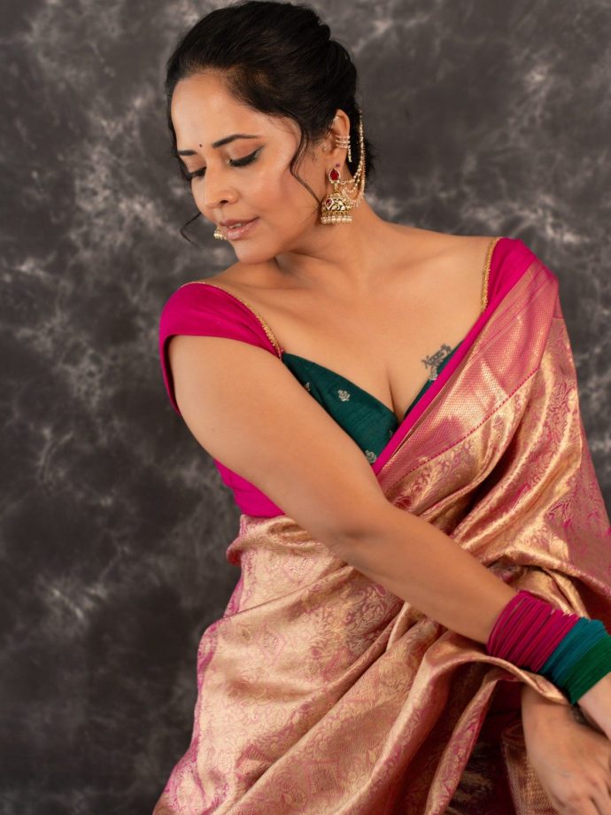 Anasuya Bharadwaj’s Pink Kanchipuram Saree Look With Vibrant Modern Twist 1