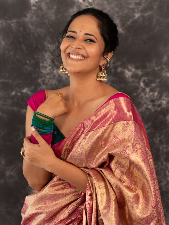 Anasuya Bharadwaj’s Pink Kanchipuram Saree Look With Vibrant Modern Twist 1