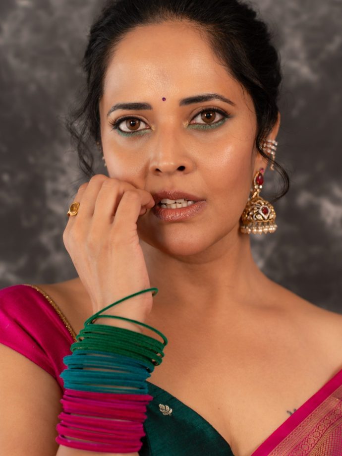 Anasuya Bharadwaj’s Pink Kanchipuram Saree Look With Vibrant Modern Twist 1