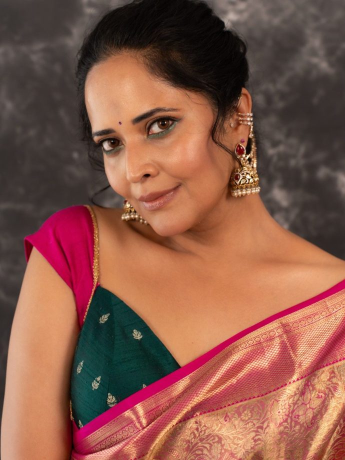 Anasuya Bharadwaj’s Pink Kanchipuram Saree Look With Vibrant Modern Twist 1
