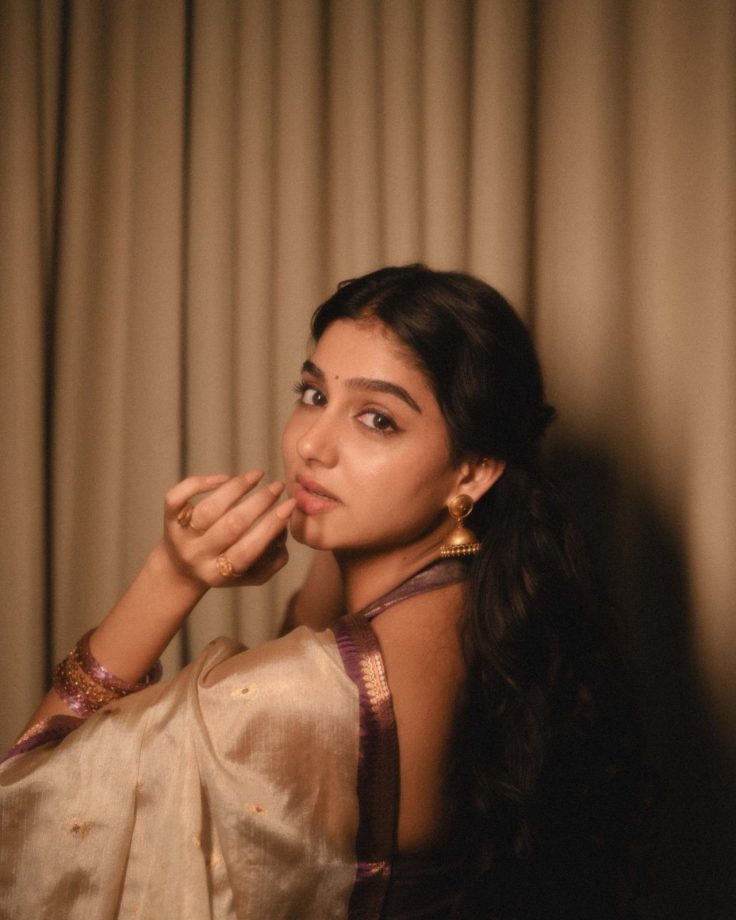 Anaswara Rajan’s Pearl White Saree With Strappy Halter-Neck Blouse 1