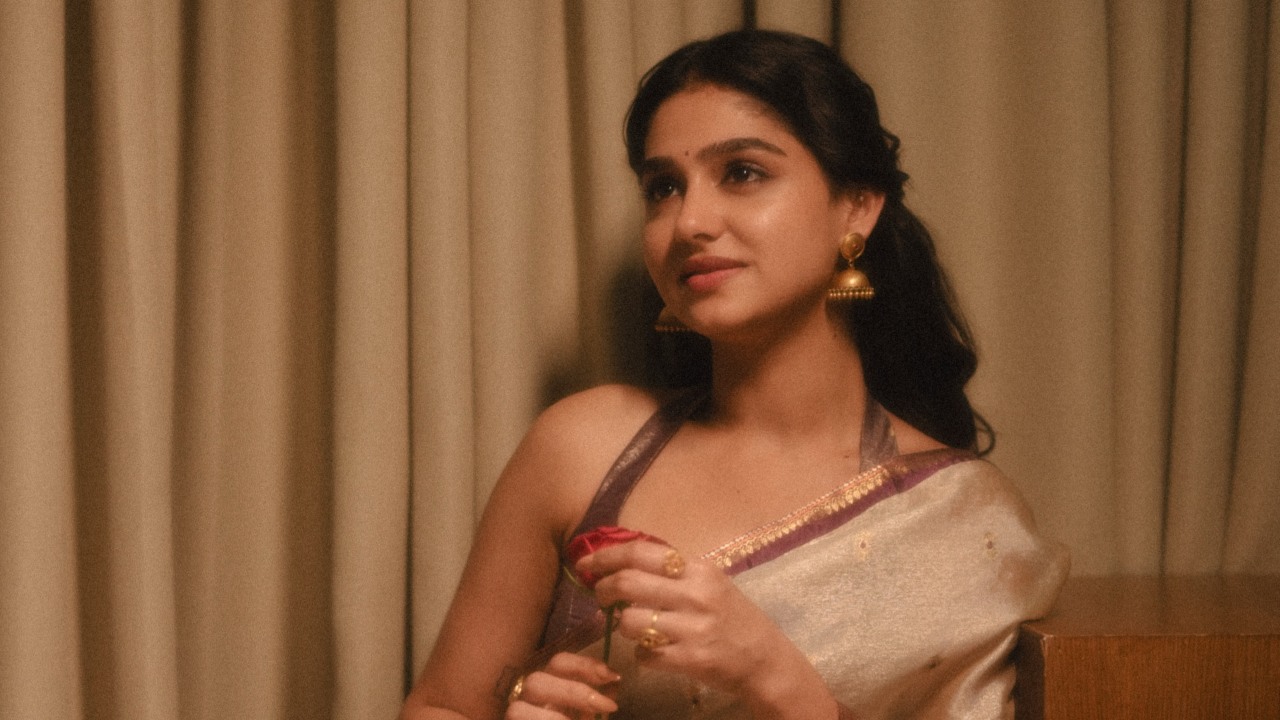Anaswara Rajan’s Pearl White Saree With Strappy Halter-Neck Blouse 1