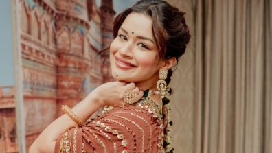 Avneet Kaur Maroon Lehenga Saree Look: Zardozi Embroidery, Green Choker & Braided Hair Steal The Show