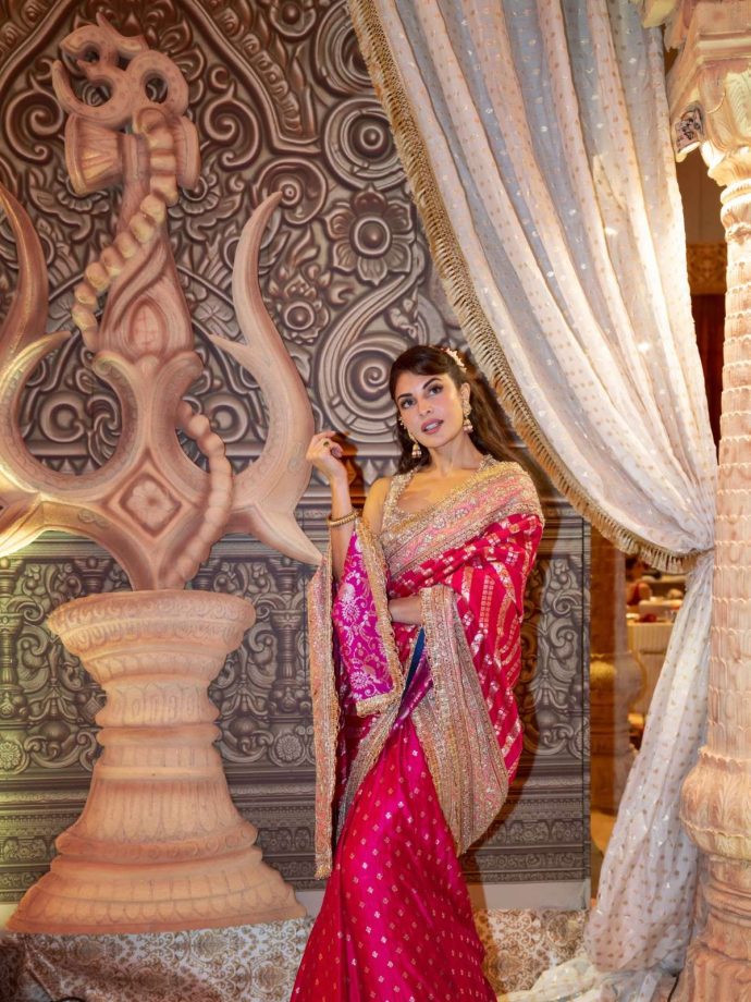 Jacqueline Fernandez Makes A Stunning Statement In An Embroidered Saree With Traditional Glamour 1