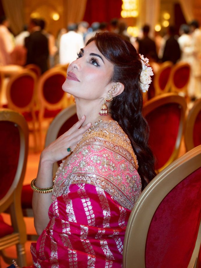 Jacqueline Fernandez Makes A Stunning Statement In An Embroidered Saree With Traditional Glamour 1